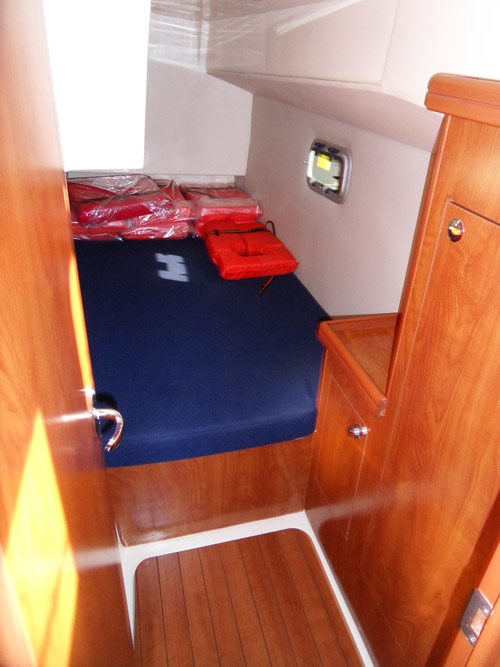 Used Sail Catamaran for Sale 2012 Gemini 105Mc Layout & Accommodations